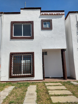 ¡Casa en Venta en Oaxaca! 3 Recámaras, 2 Cocheras y a Solo 15 Minutos del Centro