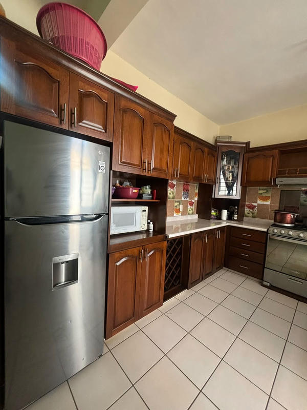 Casa con Local Comercial en Venta – 3 min de Plaza Bella, Oaxaca